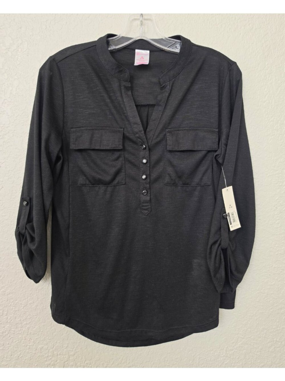 No Boundaries Black V-Neck Long Sleeve Button Lightweight Knit Blouse Size M